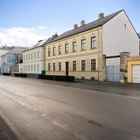 City Appartement Wagram Am Hauptbahnhof Sankt Poelten Exteriör bild
