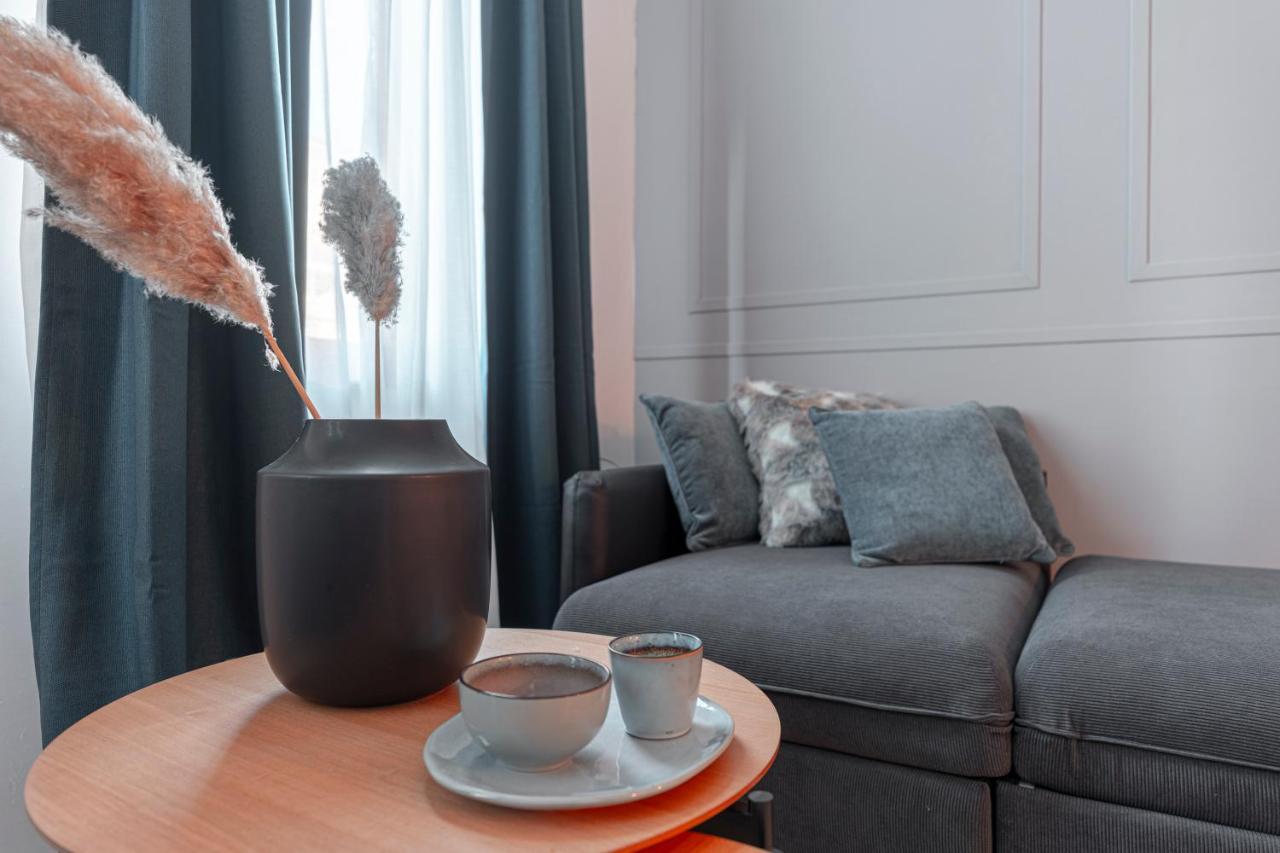 City Appartement Wagram Am Hauptbahnhof Sankt Poelten Exteriör bild