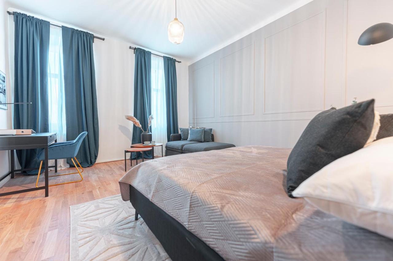 City Appartement Wagram Am Hauptbahnhof Sankt Poelten Exteriör bild