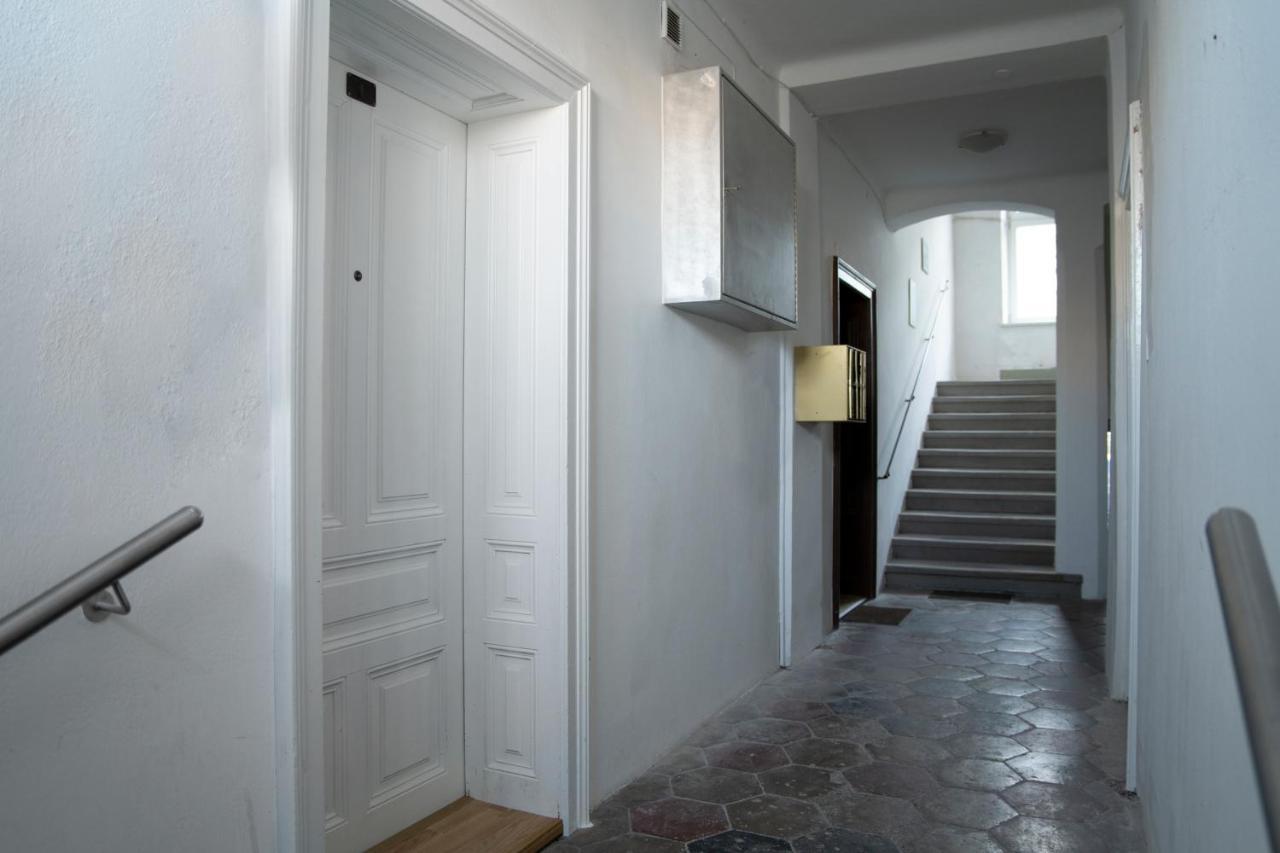 City Appartement Wagram Am Hauptbahnhof Sankt Poelten Exteriör bild