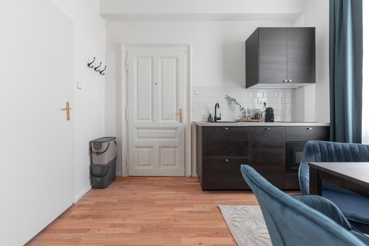 City Appartement Wagram Am Hauptbahnhof Sankt Poelten Exteriör bild